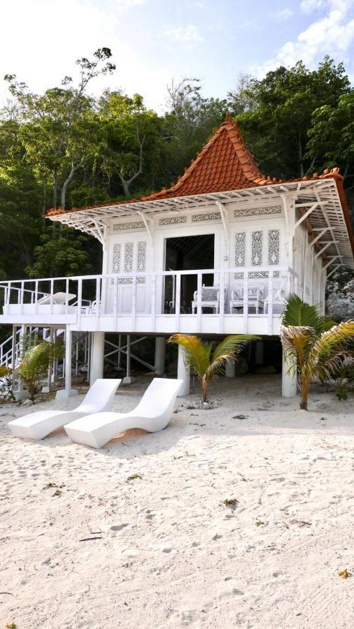 Eco Dive Resort Alycastre Maumere Bagian luar foto